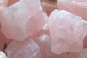 Kristallikammiohoidossa saat nauttia erilaisten kristallien energiasta ja voimasta.